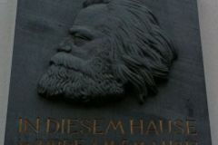 Karl-Marx-Haus-10150288674584456_2160